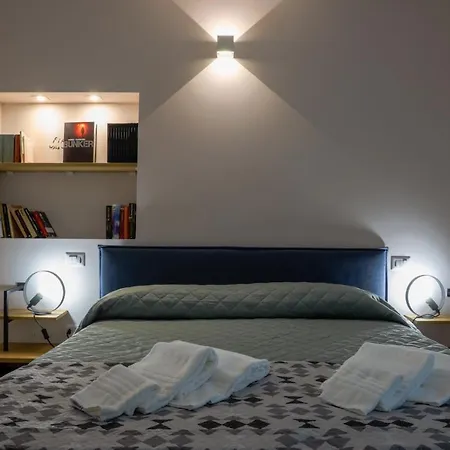 Bed&book 招待所
