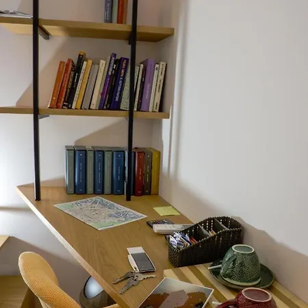 Bed&book